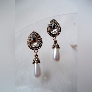 Louise Drop Earrings